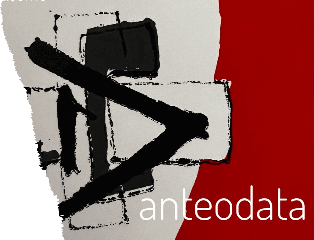 Identidad visual corporativa de Anteodata: dibujo abstracto que 
                                representa el ojo que todo lo ve, en negro sobre fondos gris y rojo intenso, 
                                que simboliza nuestra capacidad de analizar y comprender datos